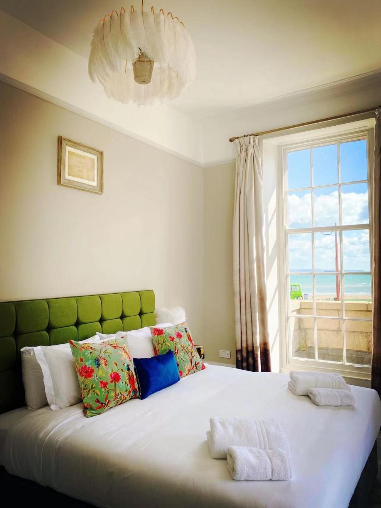 וויימות' Chapter 1 Hotels מראה חיצוני תמונה